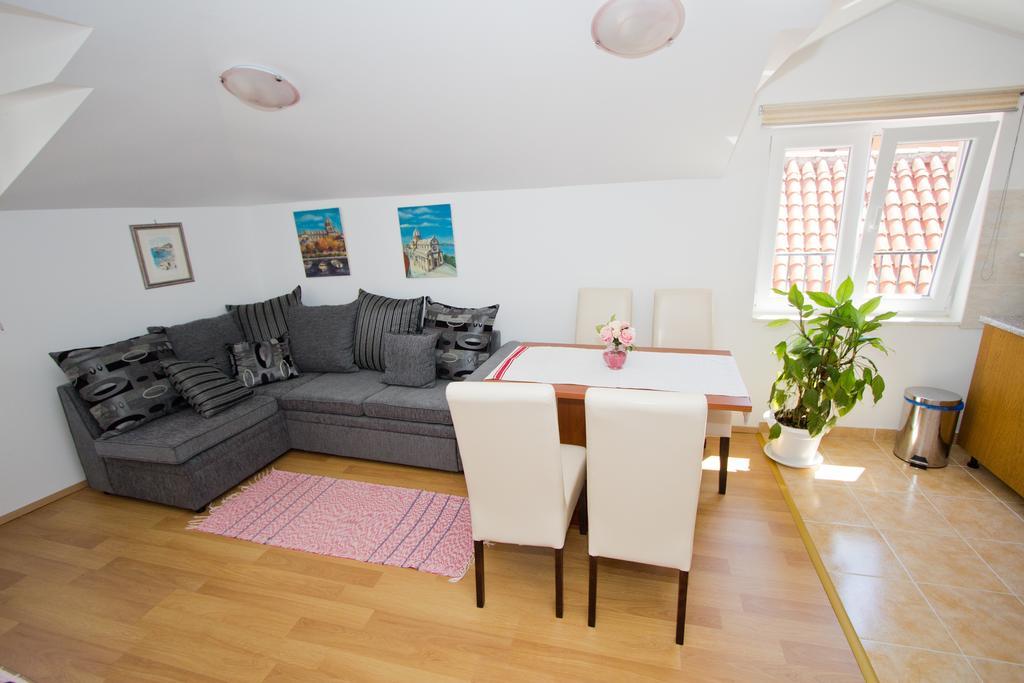 Apartment Bucevic Šibenik Quarto foto